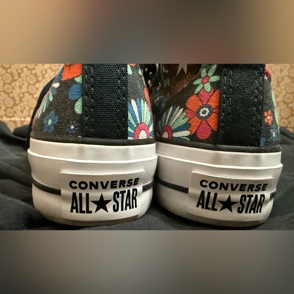 NWOT Y2K Converse Chuck Taylor All Star Lift With All Over Floral Size 7 - Picture 6 of 11